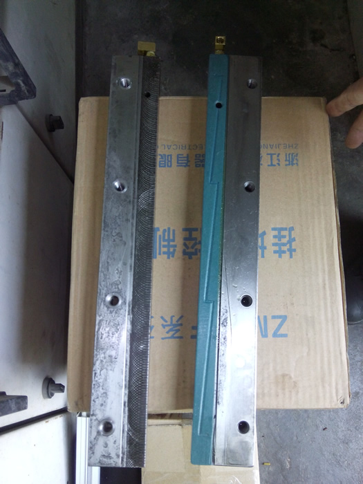 耐磨片贴塑铲刮