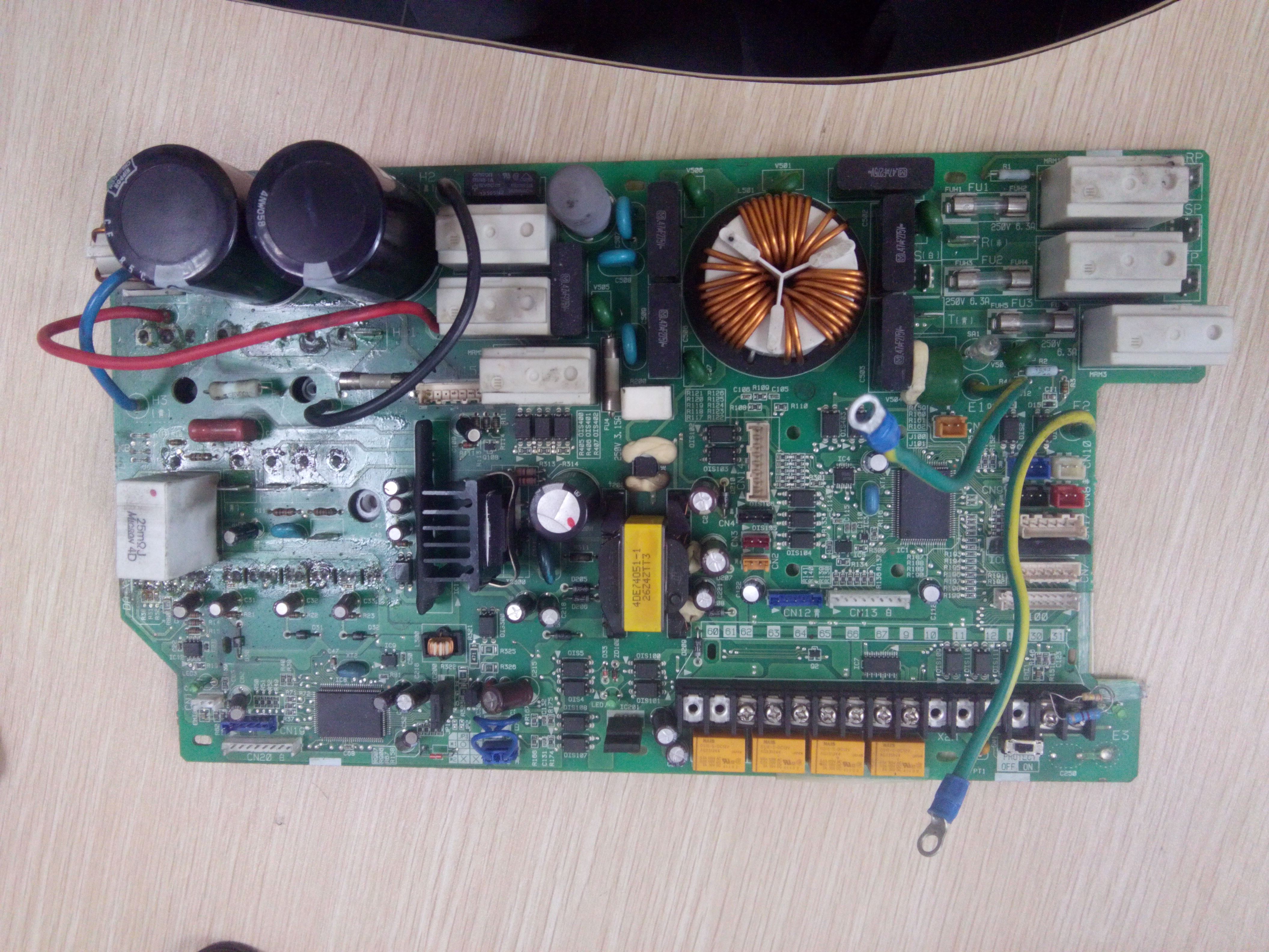 大金及哈伯油冷机维修